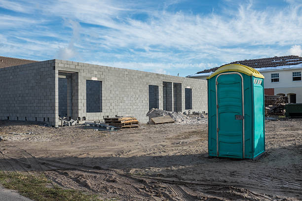 Best Portable restroom trailer rental  in Toledo, OR